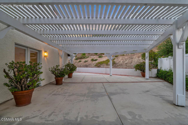 4183 Churchill Drive, Newbury Park CA: https://media.crmls.org/mediaz/e62cef6c-439a-48c0-be29-d75eacdccb61.jpg