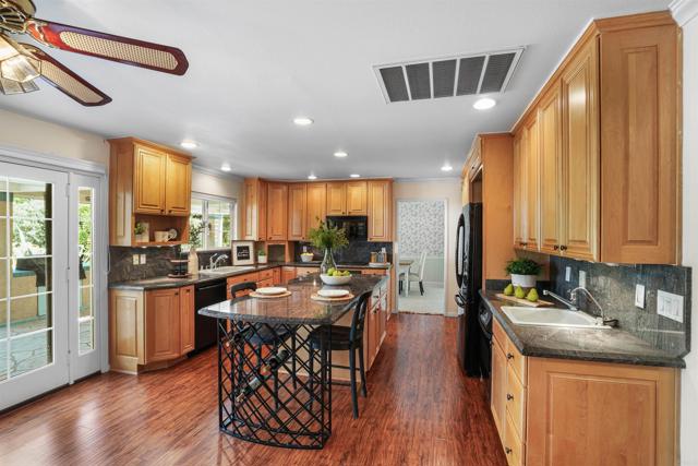 549 Eldorado Drive, Escondido CA: https://media.crmls.org/mediaz/e62db075-f677-48cf-87e1-b7a7cf9d7ee8.jpg