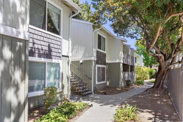 2623 Gimelli Place, San Jose CA: https://media.crmls.org/mediaz/e62eec5e-f4d5-4f78-a55c-72cd199b5a6b.jpg