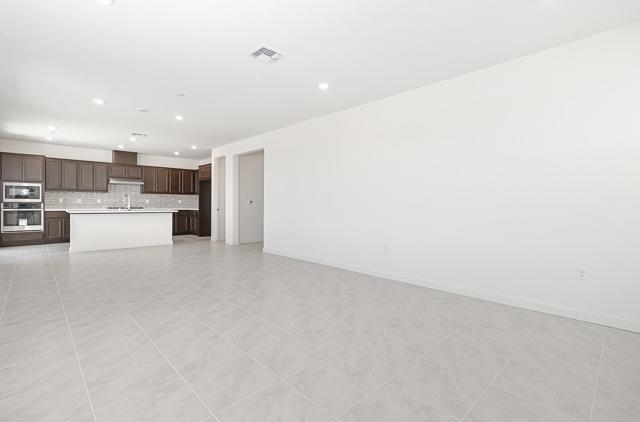 3077 Benetti Street, Lathrop CA: https://media.crmls.org/mediaz/e62fa522-f612-477c-b353-8ace22ac40cf.jpg
