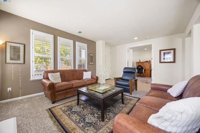 1037 Lexington Way, Livermore CA: https://media.crmls.org/mediaz/e62ffc2a-0250-40c4-a85f-465711e445d1.jpg