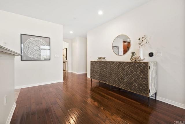301 Mission Avenue, Oceanside CA: https://media.crmls.org/mediaz/e6302b1b-2285-4f82-ab25-78ea27037e05.jpg