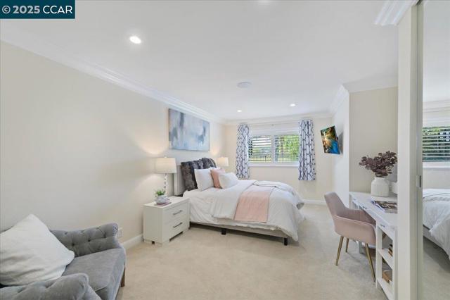 9461 Thunderbird Pl, San Ramon CA: https://media.crmls.org/mediaz/e630cbd7-293c-44fb-83e9-df7a71bcc5dd.jpg