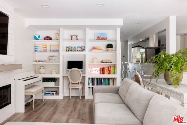 3739 Barry Avenue, Los Angeles CA: https://media.crmls.org/mediaz/e6312db8-9371-4f84-89d6-eb8cd7de9b20.jpg