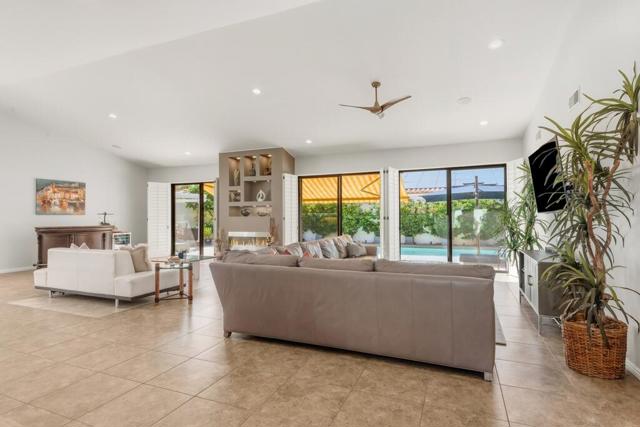 75377 Montecito Drive, Indian Wells CA: https://media.crmls.org/mediaz/e631ef6e-bf7f-453a-8bf4-30980d72fc08.jpg