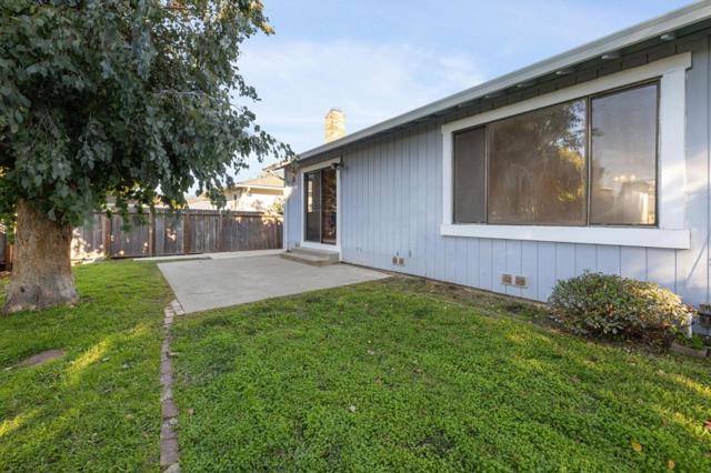 754 Vasques Drive, Half Moon Bay CA: https://media.crmls.org/mediaz/e63265bf-d838-4c80-8742-f0f16dc911d8.jpg