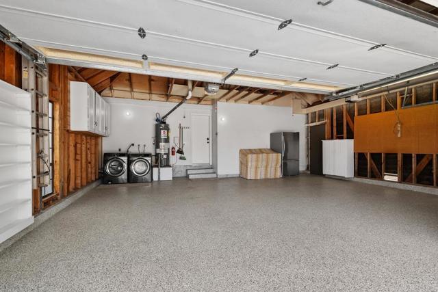 6 Cape Cod, Irvine CA: https://media.crmls.org/mediaz/e632e575-0450-4b33-8be5-b8a2f849f0ed.jpg