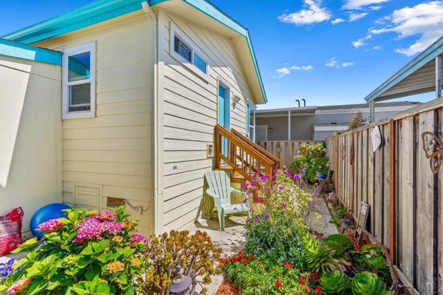 1555 Merrill Street, Santa Cruz CA: https://media.crmls.org/mediaz/e63343ef-2b9c-461c-a773-9697f19fc565.jpg