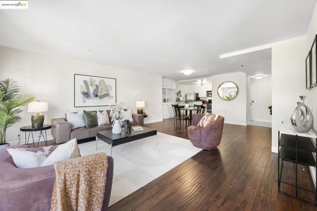 5405 Carlton St, Oakland CA: https://media.crmls.org/mediaz/e6338223-5bfe-4163-b68d-3d949b68a102.jpg