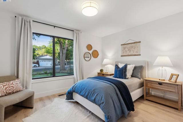 2129 Youngs Ct, Walnut Creek CA: https://media.crmls.org/mediaz/e635cfbc-3a5e-44e6-b658-247f18eb3652.jpg