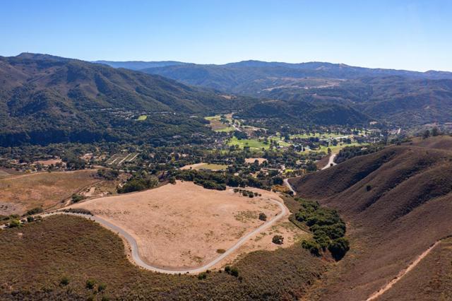 10190 Calle De Robles, Carmel CA: https://media.crmls.org/mediaz/e63696f7-2d8b-4195-bc50-f23fb194408a.jpg