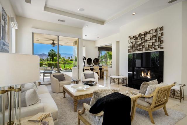945 Hawk Hill Trail, Palm Desert CA: https://media.crmls.org/mediaz/e6378175-a358-44ac-b7d5-7684ff679cbb.jpg