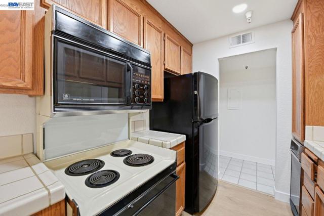 Image 10 of 37 For 1400 Carpentier St  315