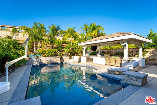 22499 Leaf Spring Court, Santa Clarita CA: https://media.crmls.org/mediaz/e6392957-ddb3-4be9-b40e-4a8e5a7e2028.jpg