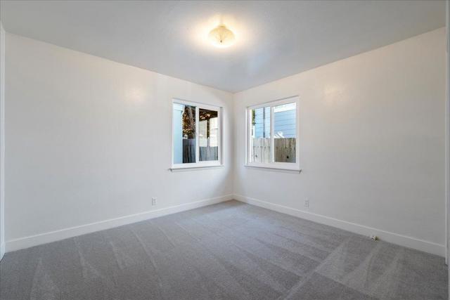 Image 10 of 25 For 461 Irving Avenue