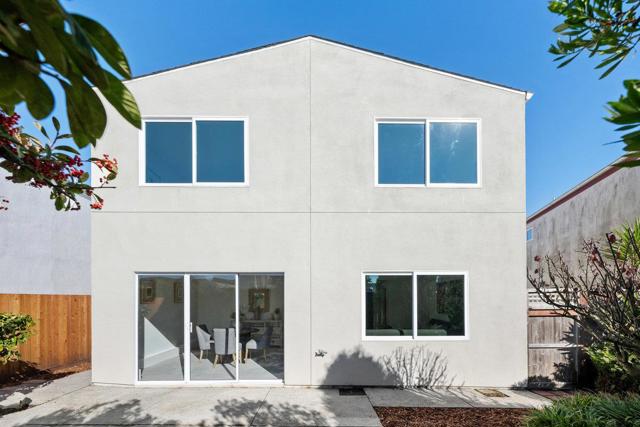 15 Eastridge Circle, Pacifica CA: https://media.crmls.org/mediaz/e63a17de-5c46-4eb9-a282-c43972a32a99.jpg