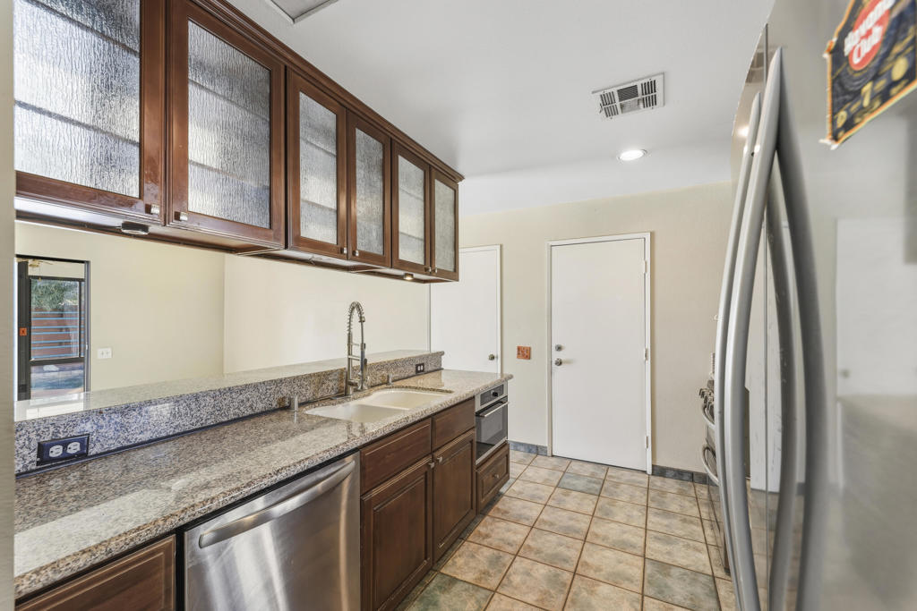 MLS #219138038PS image #9