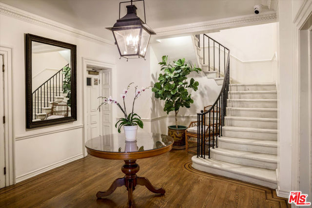 1416 Havenhurst Drive, West Hollywood CA: https://media.crmls.org/mediaz/e63b8838-413e-41b2-9568-b49a27aca84d.jpg