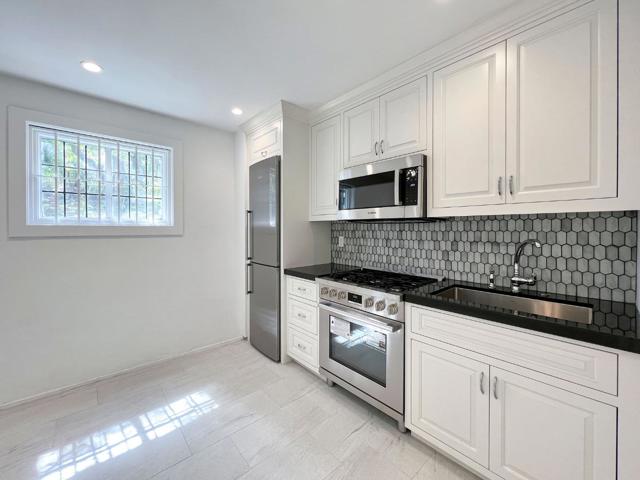 85 Fagan Drive, Hillsborough CA: https://media.crmls.org/mediaz/e63bc584-b710-4de2-9305-3c3e21a5447e.jpg