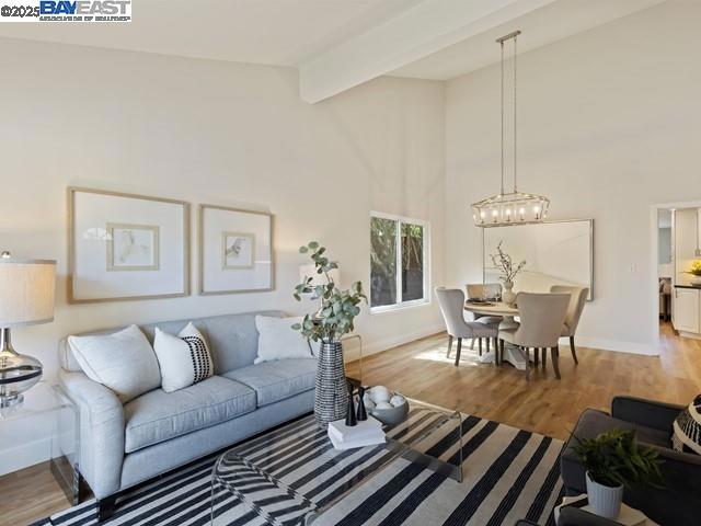 2752 Morgan Dr, San Ramon CA: https://media.crmls.org/mediaz/e63bf46c-16ae-49ce-b006-8ec9f2808d13.jpg