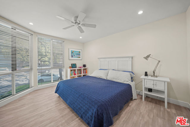 8530 Holloway Drive, West Hollywood CA: https://media.crmls.org/mediaz/e63c35c4-a733-46de-ae35-eb6a93cc84f7.jpg