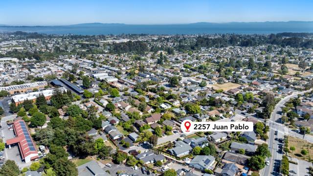2257 Juan Pablo Lane, Santa Cruz CA: https://media.crmls.org/mediaz/e63e7380-a227-4c8f-badd-0496fb2f4d25.jpg