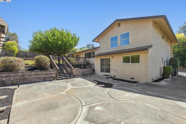 4190 Sharab Ct, Pleasanton CA: https://media.crmls.org/mediaz/e63ec9a2-bec2-4f72-aca3-5cb28cfc2d6e.jpg