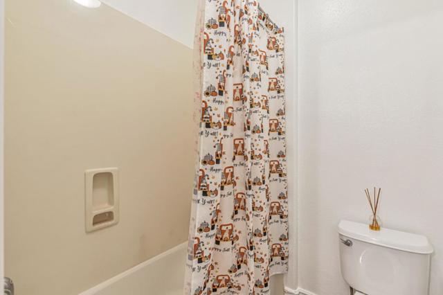 9632 Cherrywood Court, Gilroy CA: https://media.crmls.org/mediaz/e63ef6c5-9ade-479e-b2f1-11a81fc2724c.jpg