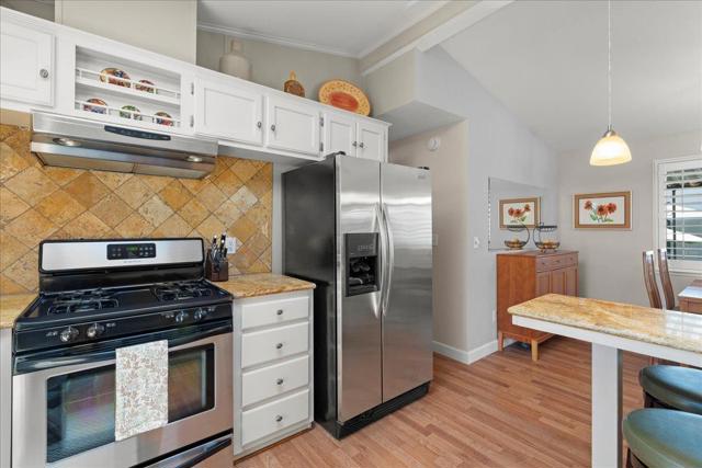 501 Moorpark Way, Mountain View CA: https://media.crmls.org/mediaz/e63fa905-fb83-45a1-910e-4238b3bf8c7a.jpg