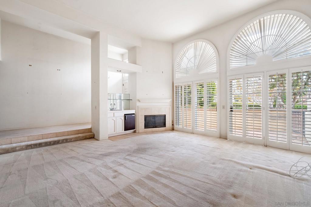 MLS #250044118SD image #9