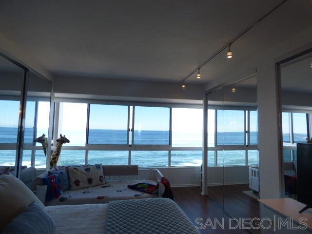 939 Coast Blvd - photo 9