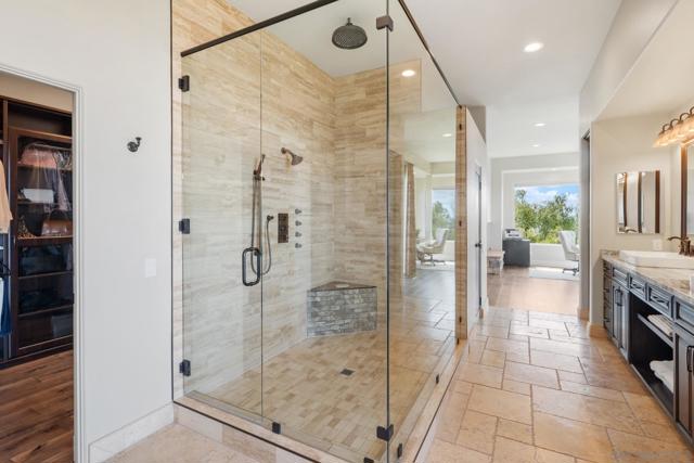 15484 Markar Rd, Poway CA: https://media.crmls.org/mediaz/e640bd87-5cd6-4d35-8dac-492e82bdf3f5.jpg