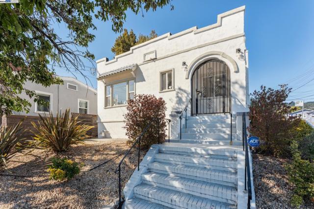 2734 Macarthur Blvd, Oakland CA: https://media.crmls.org/mediaz/e640ff6f-7a59-40a1-878d-91169ba148ca.jpg