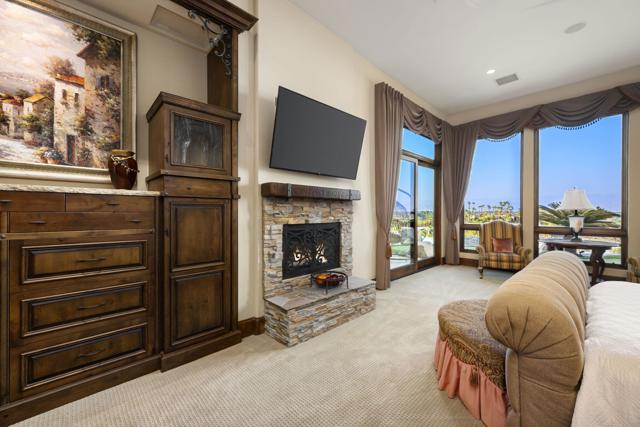 9 Nebulae Way, Rancho Mirage CA: https://media.crmls.org/mediaz/e6417c4f-5113-447f-a857-98c7ae037993.jpg