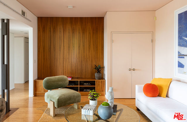 1855 Redcliff Street, Los Angeles CA: https://media.crmls.org/mediaz/e6419eba-f8c7-47c0-85e9-644b68d0aa58.jpg