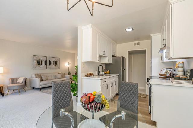 181 Del Medio Avenue, Mountain View CA: https://media.crmls.org/mediaz/e641a27e-94cb-482b-a406-e6f96c480f0a.jpg