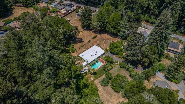 699 Felton Empire Road, Felton CA: https://media.crmls.org/mediaz/e643acd9-b6f9-43ae-aa17-a04fcd714db8.jpg