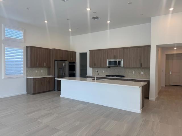 103 Mustang Lane, Palm Springs CA: https://media.crmls.org/mediaz/e6443ecf-4462-4e92-89c9-6ba2bd2eb185.jpg