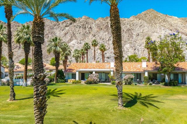 55334 Riviera, La Quinta CA: https://media.crmls.org/mediaz/e6445e1d-4022-45ba-8aa5-57831e10a91f.jpg