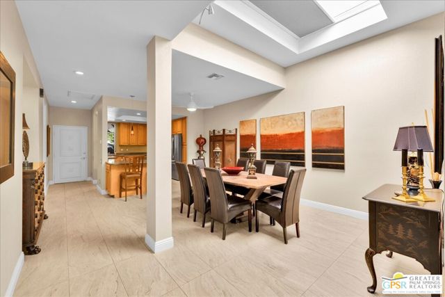 1254 E Andreas Road, Palm Springs CA: https://media.crmls.org/mediaz/e645bf9b-aa9f-48cc-bd62-9fef8497f531.jpg