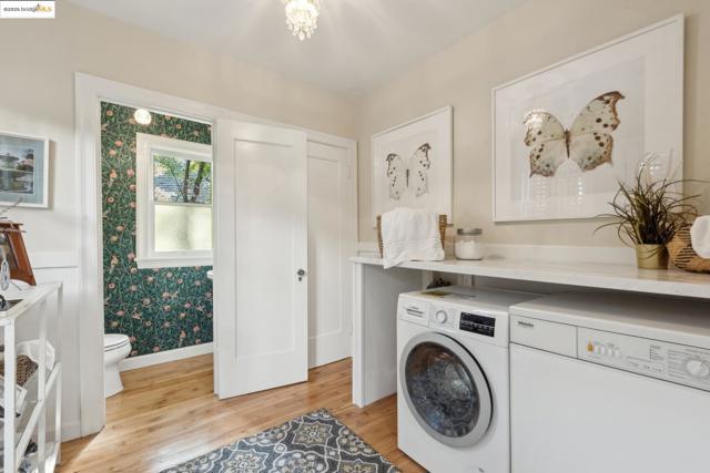 981 Indian Rock Ave, Berkeley CA: https://media.crmls.org/mediaz/e645e5e4-171f-416f-844c-5ff48ff89a89.jpg