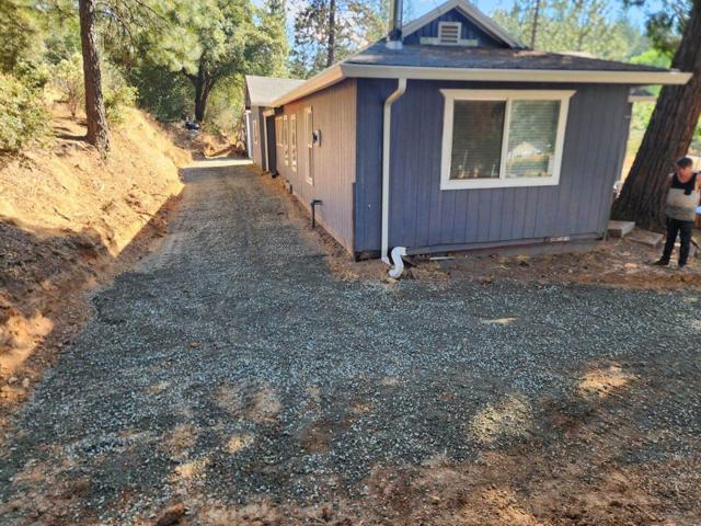 20920 Sunset Way, Colfax CA: https://media.crmls.org/mediaz/e6466753-92a4-4512-876d-6ddd312ba32a.jpg