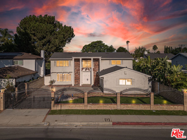 6257 Lindley Avenue, Tarzana CA: https://media.crmls.org/mediaz/e6468886-c738-4b51-a73f-51eb03f0b96b.jpg