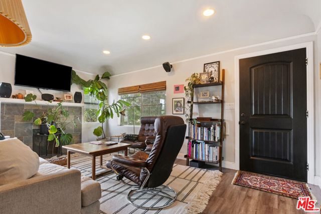 5375 Raphael Street, Los Angeles CA: https://media.crmls.org/mediaz/e64694bd-3e31-48bb-9350-8e5ea3658d9f.jpg