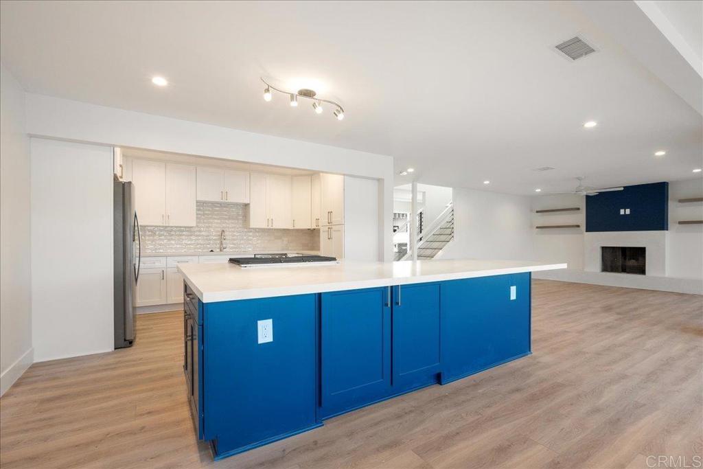 1498 La Linda Drive
