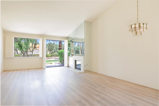 106 Celano Circle, Palm Desert CA: https://media.crmls.org/mediaz/e647b607-8538-4f5f-9002-1013f5e9361a.jpg