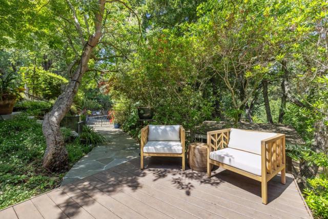 138 Bolivar Lane, Portola Valley CA: https://media.crmls.org/mediaz/e647de65-2d8b-4fde-9f93-a1f22eb8f285.jpg