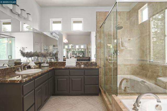 303 Ensley Court, Alamo CA: https://media.crmls.org/mediaz/e64805f4-2081-4a00-85cd-bae2041cda86.jpg
