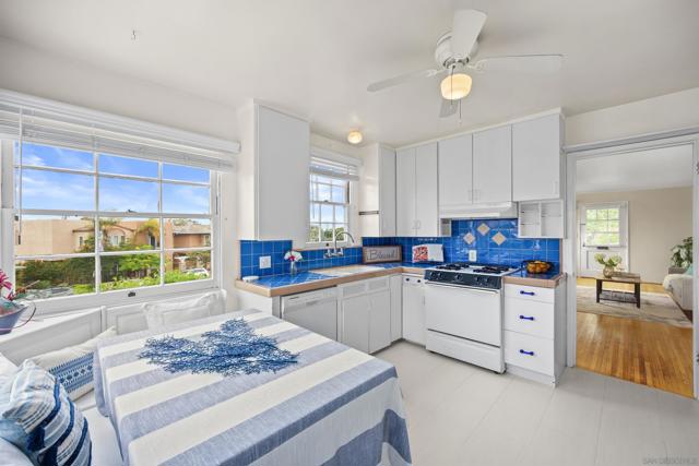 1205 Park Row, La Jolla CA: https://media.crmls.org/mediaz/e64816f4-78bf-406f-a2d0-af4eebadba6c.jpg