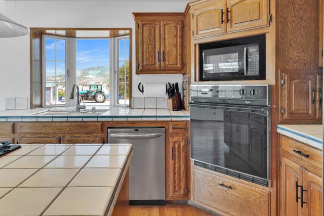 70500 Bradley Lockwood Road, Lockwood CA: https://media.crmls.org/mediaz/e6484b58-0685-4ec6-a59f-48c64baeb7c4.jpg